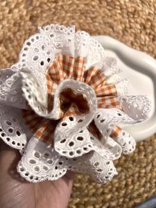 double layerd scrunchie