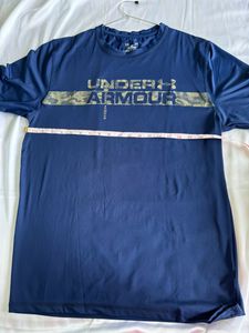 Under Armour Tshirt