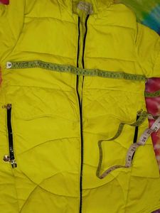 Very Beautiful, Superb Quality Puffed Jacket.