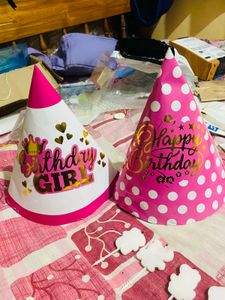 Party Hats &amp; Peppa Pig Cake Toppers