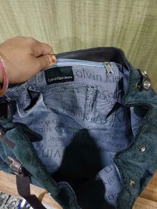 Calvin Klein Jeans Stylish Handbag