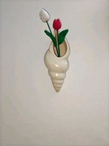 Vintage Ceramic Shell Vase With Tulip Flowers 🌷🌷