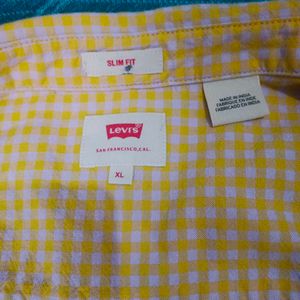 Levi&#39;s Yellow Gingham Button-Down