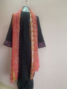 Pakistani Embroidered 3 Pcs Set