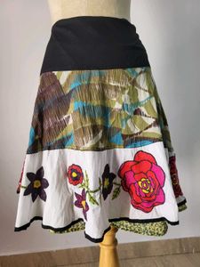 Skirt  , Length 22 Inches