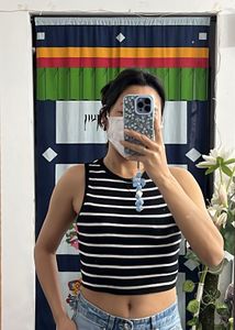 Striped crop-style  Top