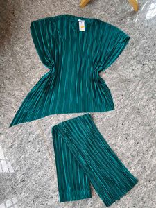 Brand New Emerald Green Pleated Co Ord  Set