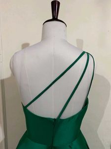 Emerald Green One-Shoulder Gown