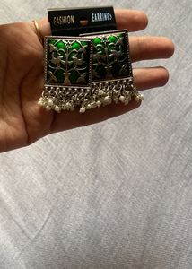 5 Green Earrings Set
