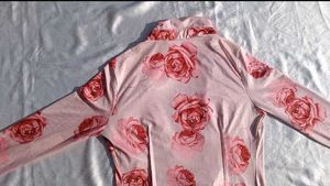Brand New (Urbanic)Satin Floral Rose Pink Crp Top
