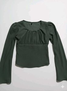 Green Long Sleeve Top