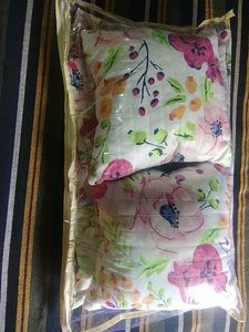 New And Very Demanding 5 Pcs Set Of Double Bed Sheet