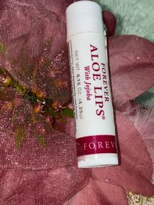Forever Aloe Lips With JojoBa