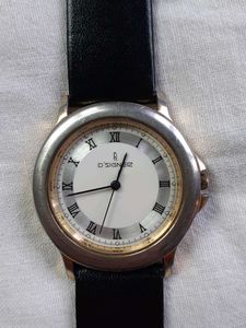 (1995) D&#39;SIGNER ANTIQUE ANALOG WATCH.