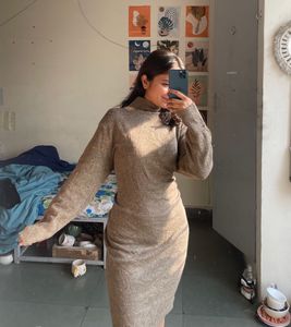 Elegant Knit Midi Dress