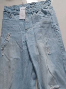 Distressed Wide Leg Jeans