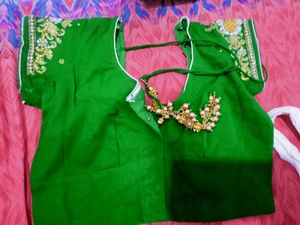Pretty Green Blouse.💚