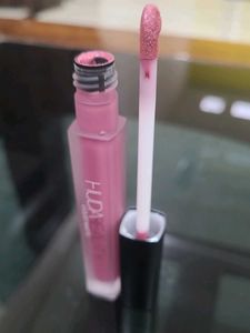 Huda Beauty Liquid Matte Lipstick