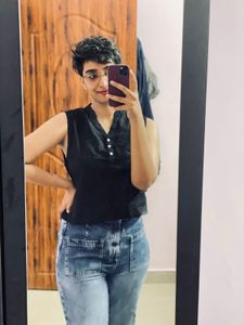 Black Sleeveless Top