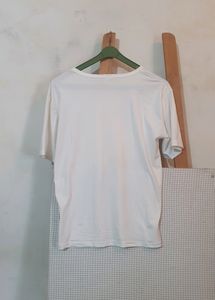 SHEIN Women&#39;s White Printed T-Shirt