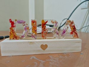 Resin lED Wooden Alphabet Stand