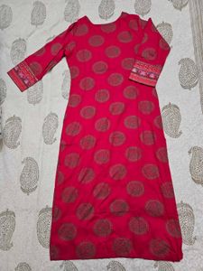 Kurta Set (With Dupatta And Trousers)