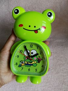 🆕 Imported Kerropi Sanrio Clock