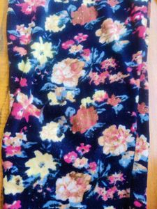 Girls Or Women Both Can Wear This Winter Bottom