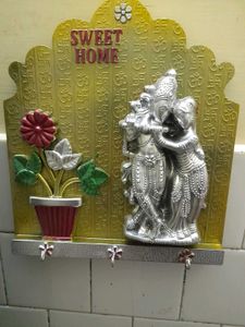 Sweet Home Krishna Key Holder