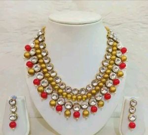 Pearl And Stone Jewellery Set