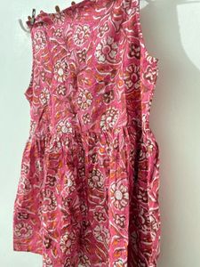 its a short kurt without sleeves