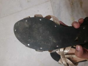 Carlton London Black Gold Sandals 5