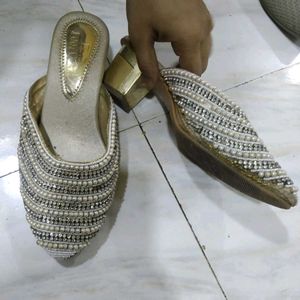 Sandal Off White Colour