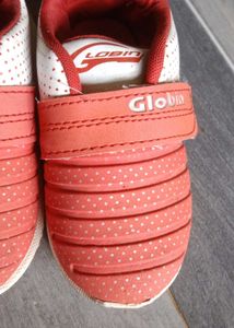 Girls&#39; Red Polka Dot Sneakers - Size Unknown