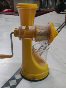 Hand Juicer
