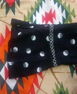Casual Black Polka Dot Top 🖤 Designer Sleeves 🤍