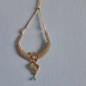 Blue And White Stone Elegant Neckpiece