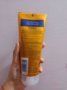 Vaseline Gluta Hya PA+++ Sunscreen