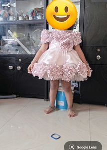 Girl&#39;s Pink Floral Party Dress