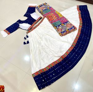 Lahenga Choli White &amp; Navy Blue