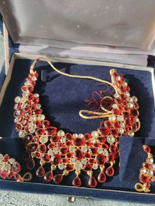 Stunning Red And White Stone Necklace Set