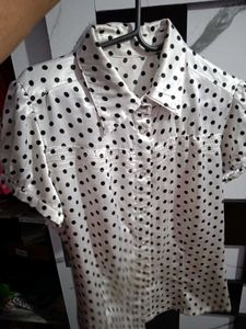Polka Dot White Top🤍🤍🤍