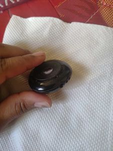 Hair with mp3 player