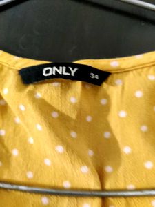Yellow Polka Dot Top, Branded ✨