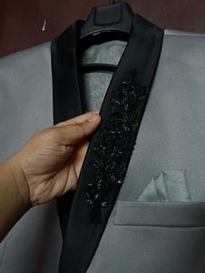 Stylish 3 Piece Grey Suit &amp; Blazer