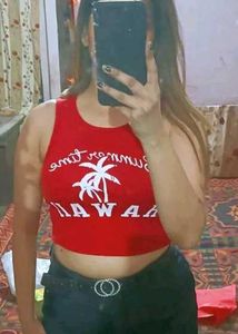 Red Graphic Print Cropped Tank Top