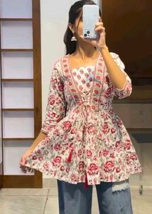(Size~S)Peplum pink floral top🌻