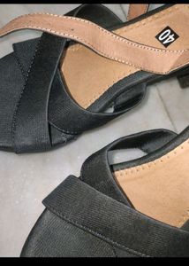Brand New DENILL BLACK Heels 👠 40 Size