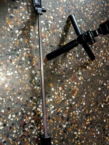 2 Tripods for video recording