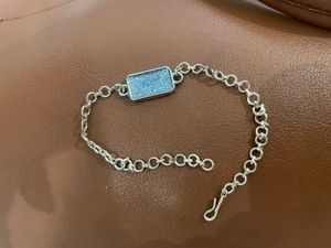 Unisex sparkly blue resin pendant chain